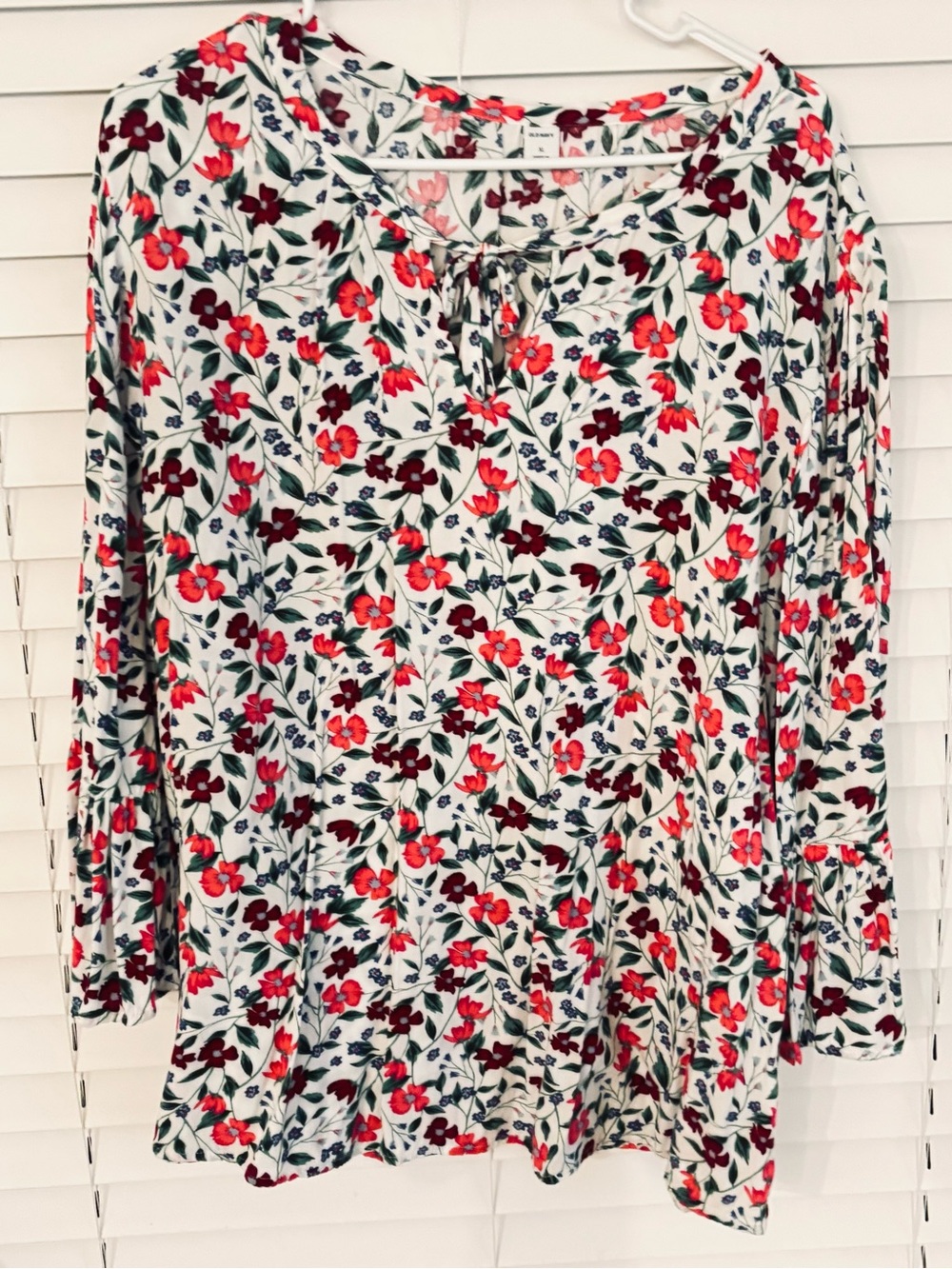 Old Navy White Floral Long Sleeve Tie-Neck Top with Red & Burgundy Blossoms